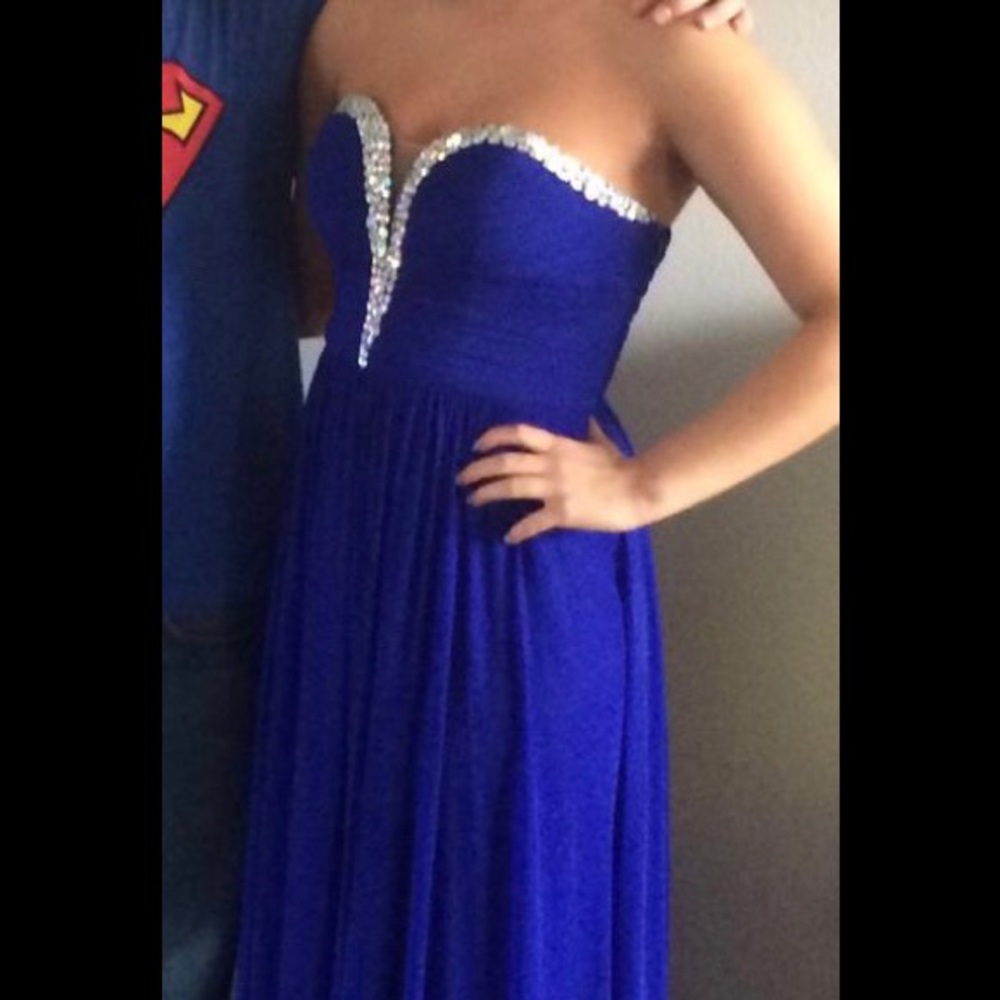 Beautiful evening gown/prom dress